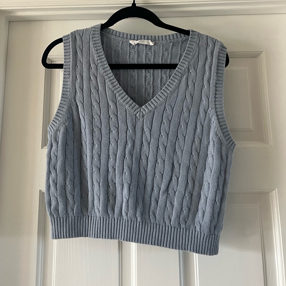 SWEATER VEST